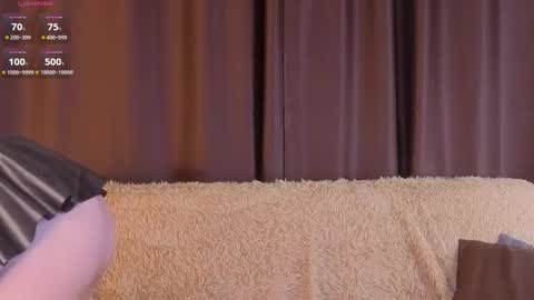 Snapshot of sunshinegirlx chatting on November 10, 3:27 am Alice online show from November 10, 3:27 am