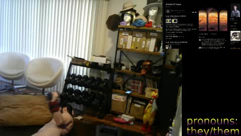 Snapshot of sunshinestreak chatting on April 7, 6:41 pm im not actually a man my pronouns are theythem online show from April 7, 6:41 pm