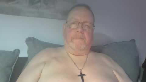 Sunspotbaby online show from November 3, 11:37 pm