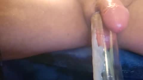 Snapshot of suntroll chatting on March 6, 8:48 pm Suntroll online show from March 6, 8:48 pm