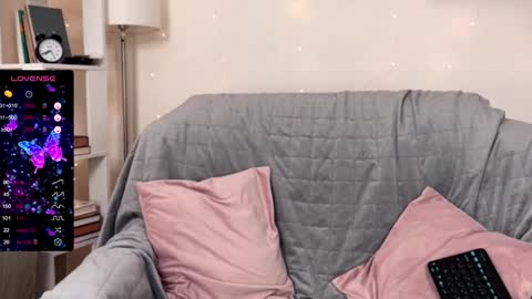 Snapshot of super_peach_stream chatting on December 29, 1:17 pm ANNApvt open full info in bio online show from December 29, 1:17 pm