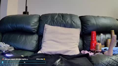 Snapshot of superduty5speed chatting on March 5, 2:07 am Thomas online show from March 5, 2:07 am