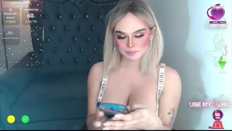 Snapshot of superh0tangelxx chatting on February 3, 2:53 am CARMINA online show from February 3, 2:53 am