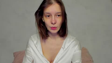 Una online show from January 8, 2:14 am