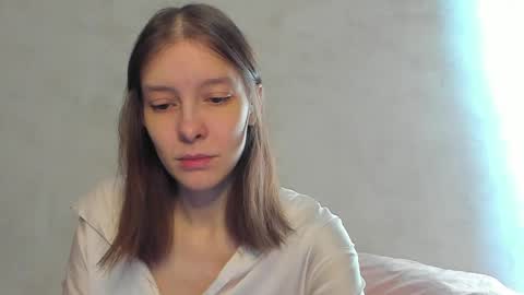 Una online show from June 8, 2:34 am