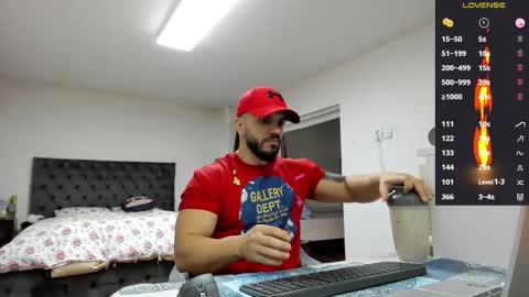 Snapshot of supermanboyxxl chatting on February 11, 7:02 am supermanboyxxl online show from February 11, 7:02 am