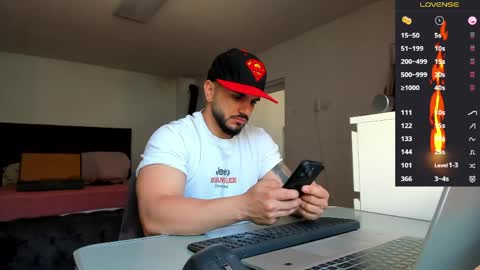 Snapshot of supermanboyxxl chatting on April 23, 6:03 am supermanboyxxl online show from April 23, 6:03 am