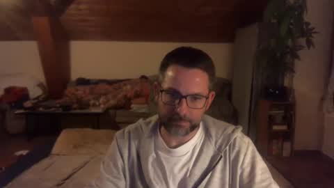 supersquirrel81 online show from December 15, 7:18 pm