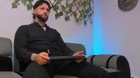 supreme_alpha_ online show from January 12, 3:23 am