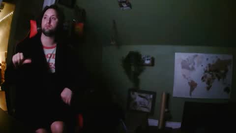 Snapshot of surferdude_here chatting on November 4, 8:24 am surferdude_here online show from November 4, 8:24 am