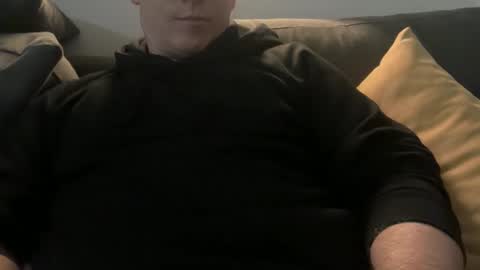 Snapshot of surfstar81 chatting on January 11, 7:19 pm surfstar81 online show from January 11, 7:19 pm