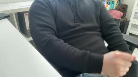 Snapshot of surfstar81 chatting on February 27, 10:59 am surfstar81 online show from February 27, 10:59 am