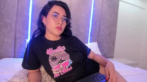 Susann online show from February 8, 5:08 am