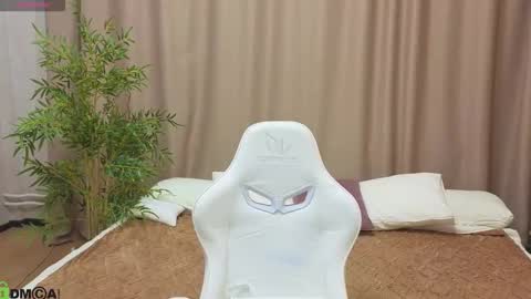 Annie online show from February 8, 1:09 am