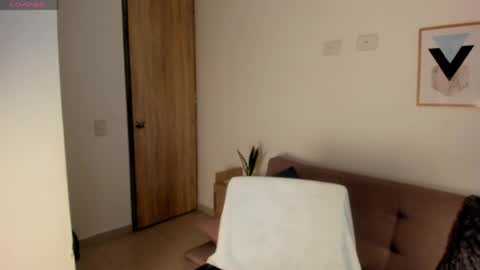Snapshot of susan_arango chatting on May 16, 12:18 am susan love online show from May 16, 12:18 am