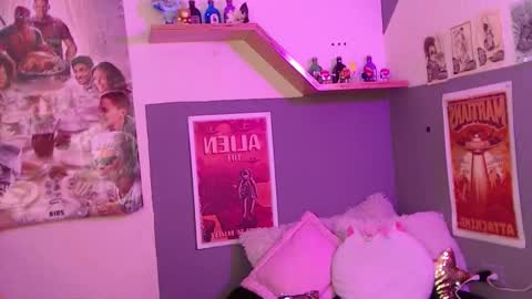 Susan online show from December 14, 7:29 pm