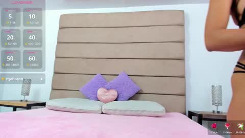 Susan online show from October 2, 8:05 pm