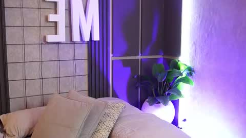 Snapshot of susan_wall chatting on March 3, 12:44 pm susan_wall online show from March 3, 12:44 pm