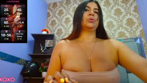 Snapshot of susana_hicks chatting on June 1, 12:51 pm S U S A N A online show from June 1, 12:51 pm
