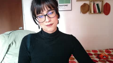 Snapshot of susana_w chatting on April 19, 9:39 pm susana_w online show from April 19, 9:39 pm