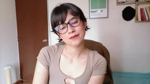 Snapshot of susana_w chatting on May 13, 5:21 pm susana_w online show from May 13, 5:21 pm