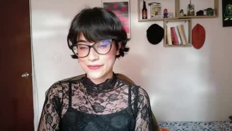 Snapshot of susana_w chatting on May 20, 9:21 pm susana_w online show from May 20, 9:21 pm