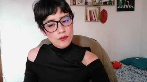 Snapshot of susana_w chatting on June 2, 8:11 pm susana_w online show from June 2, 8:11 pm