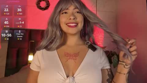 Susana W online show from February 7, 8:23 pm