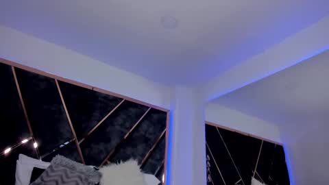 susanahenao online show from March 5, 8:32 pm