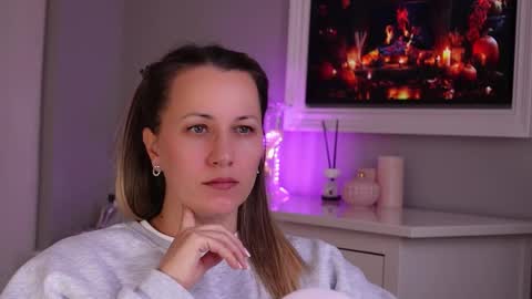 SusanJewel online show from November 25, 7:52 am