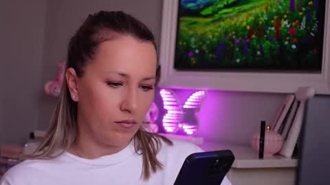 SusanJewel online show from March 6, 7:27 am