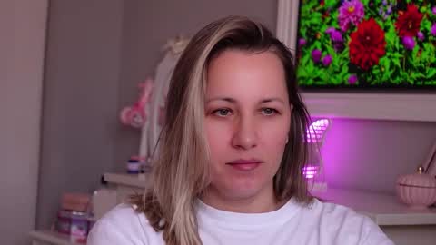 SusanJewel online show from March 9, 7:23 am