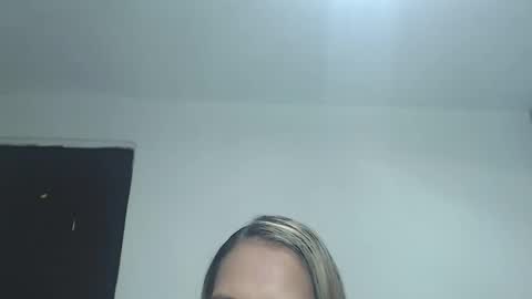 Snapshot of susanleroy chatting on February 14, 8:52 am susanleroy online show from February 14, 8:52 am