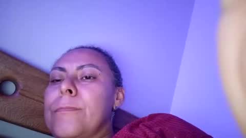 Snapshot of susann_stonee chatting on January 9, 4:19 am Susan online show from January 9, 4:19 am