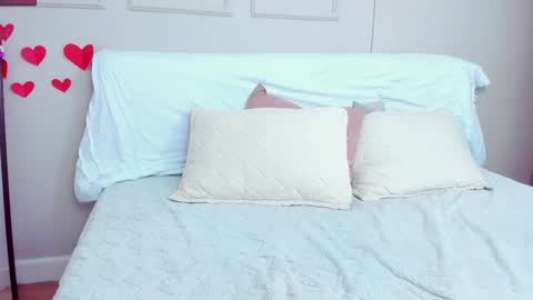 Snapshot of susannewolf_ chatting on February 21, 9:22 pm Amelia online show from February 21, 9:22 pm