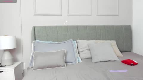 Snapshot of susannewolf_ chatting on November 26, 12:17 pm Amelia online show from November 26, 12:17 pm