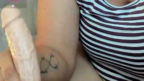 Snapshot of susannewolf_ chatting on January 5, 5:27 pm Amelia online show from January 5, 5:27 pm