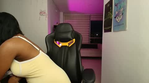 Snapshot of susanrhodes_ chatting on September 20, 10:27 am Susan Rhodes online show from September 20, 10:27 am