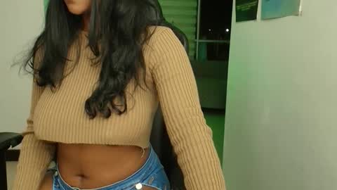 Snapshot of susanrhodes_ chatting on November 4, 8:57 am Susan Rhodes online show from November 4, 8:57 am