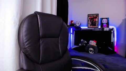 Susanyrosa online show from April 6, 4:32 am