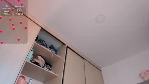 Snapshot of sussan_dream chatting on June 19, 9:07 pm Juliana garcia online show from June 19, 9:07 pm