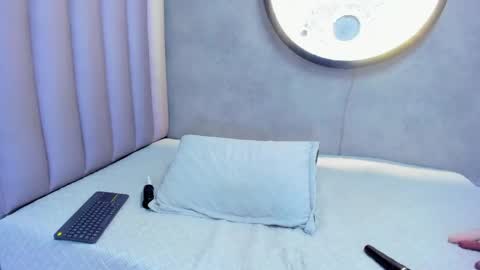 Snapshot of sussanmilf_ chatting on May 1, 10:53 am sussanmilf online show from May 1, 10:53 am