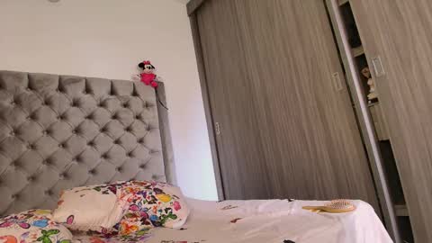 Andrea online show from November 4, 5:34 pm