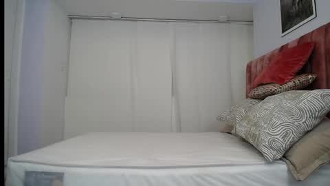 sussy leon online show from February 7, 6:56 pm