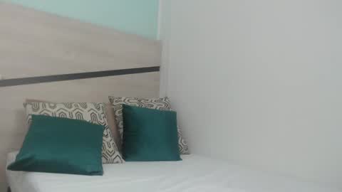 sussy leon online show from February 14, 3:26 pm