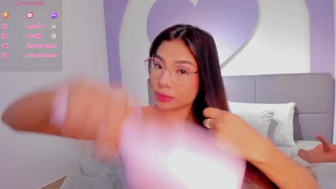 sussy_sweet4u online show from February 5, 8:21 am