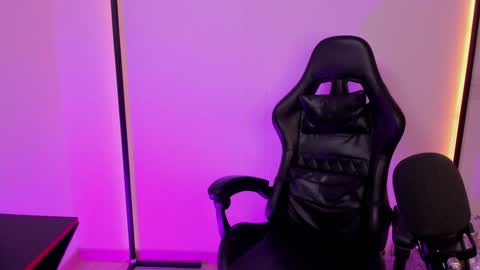 Sussy online show from December 22, 11:20 pm