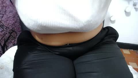 Snapshot of susy_perverttt chatting on May 24, 3:39 pm susy_perverttt online show from May 24, 3:39 pm