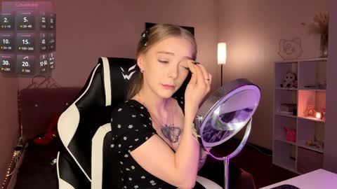 Jessica online show from April 2, 1:31 pm