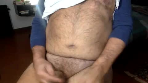 Snapshot of suxgiu chatting on February 1, 10:08 pm DownSoul online show from February 1, 10:08 pm